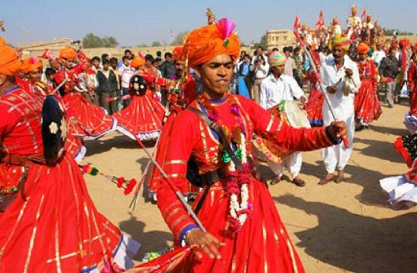 camel safari in Jaisalmer