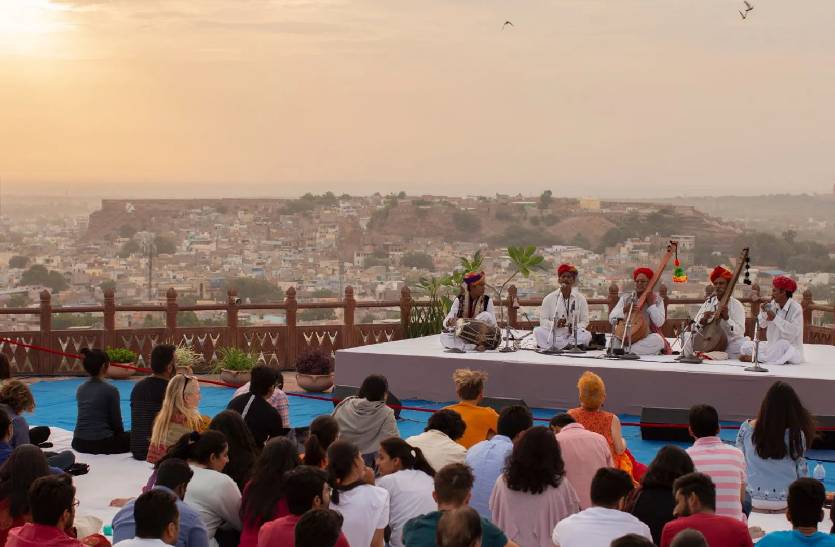 camel safari in Jaisalmer